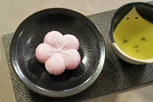 桜と緑茶