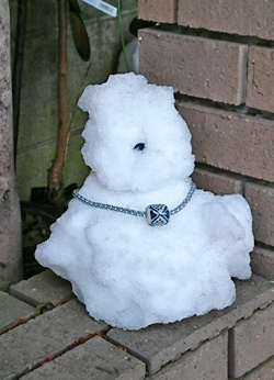 雪だるまb