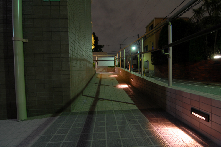 《夜景》スロープ部 LED式フットランプ